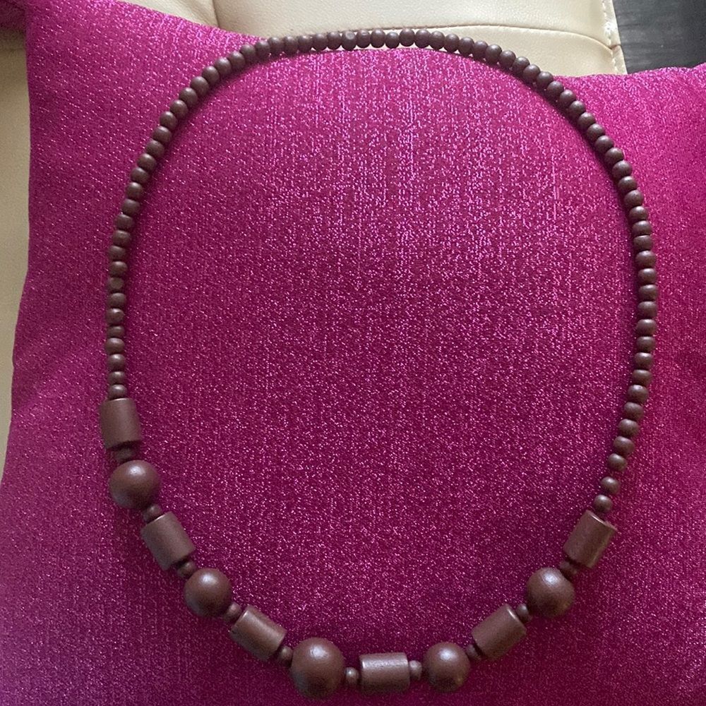 🔥 3/$10 wood beaded brown necklace
